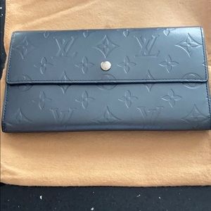 Authentic LV vernis wallet